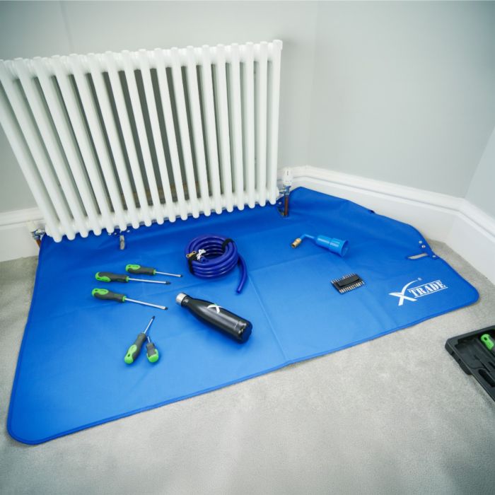 X-Trade Radiator Work Mat for Plumbers & Electricians – Waterproof Foldable Floor Protection Mat with Pipe Cut-Out & Secure Button System – Large 78cm x 144cm Blue Trades Work Surface